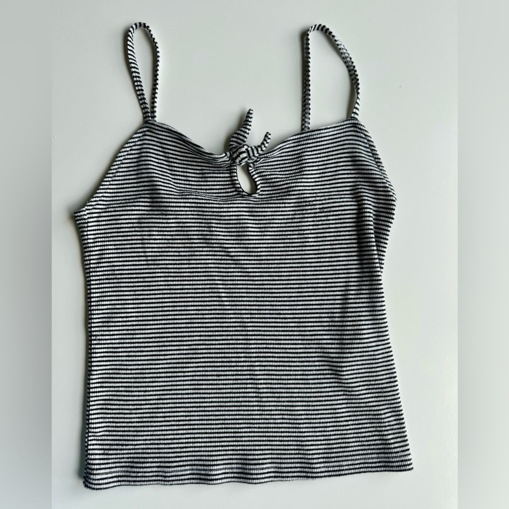 Hollister stripped stretch top, size M